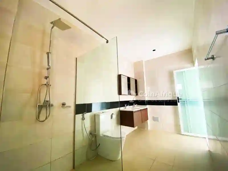 Location Appartements 4 Pièces - Cocody Riviera 4 M'badon - Vue 6