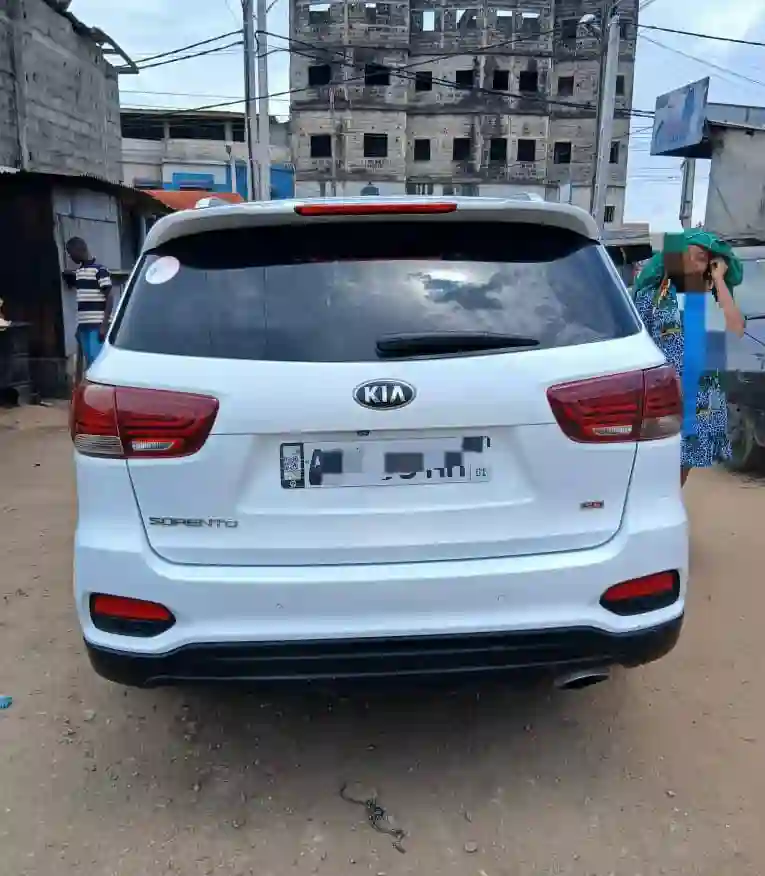 Kia Sorento de 7 places en vente  - Vue 2