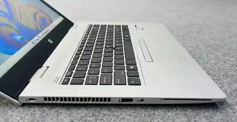 💻 HP ProBook 440 G5 – Core i5 (8ᵉ Génération) - Vue 1