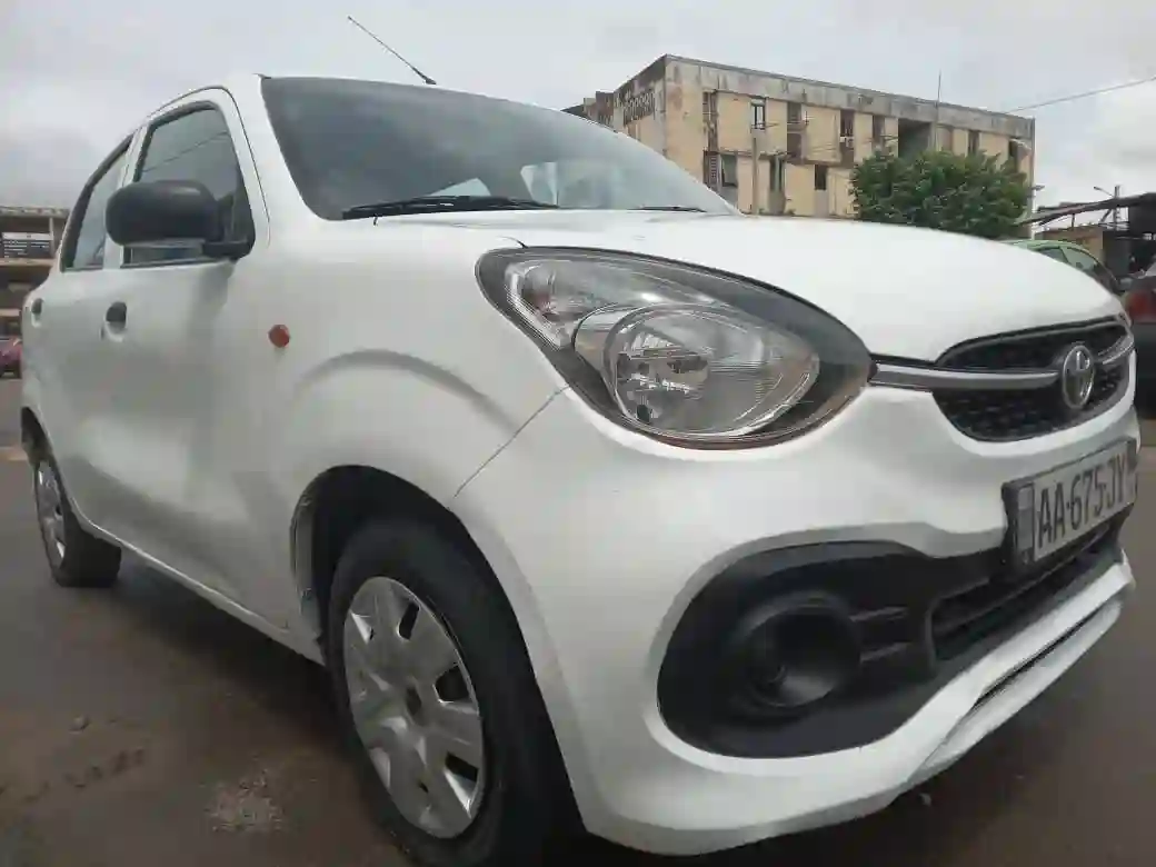 Toyota vitz en vente  - Vue 3