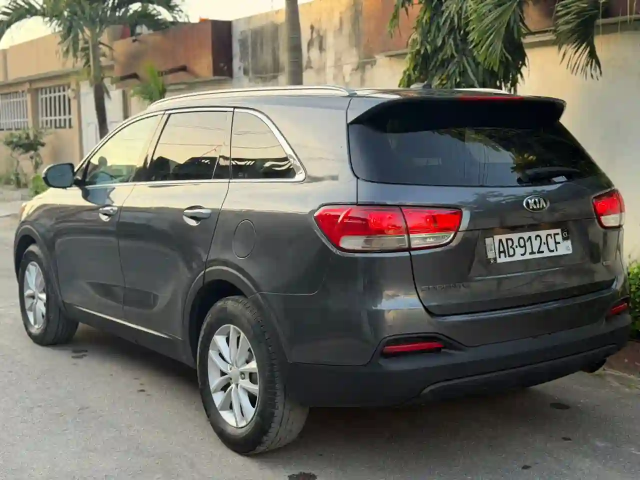 KIA SORENTO EN VENTE  - Vue 1