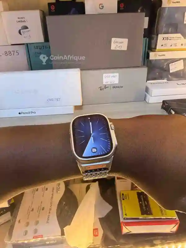 Apple Watch Ultra 1 – 49 mm – Quasi Neuve - Vue 3