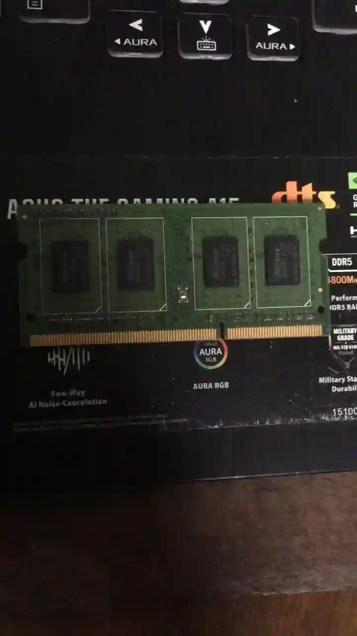 Barrette RAM ASint 2 Go DDR3 1333 MHz PC3-10600 pour PC Portable