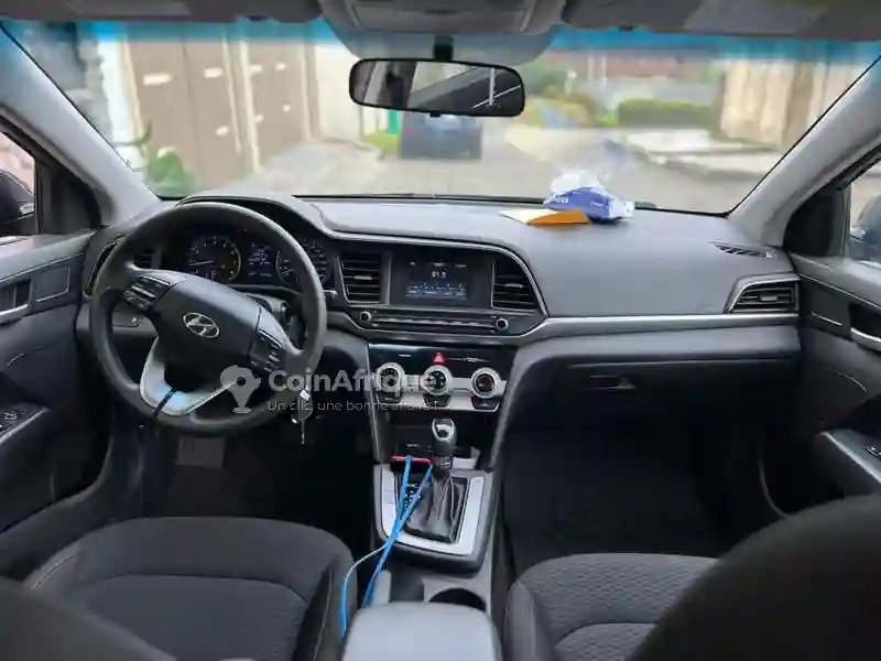 Hyundai Elantra 2020 - Vue 1