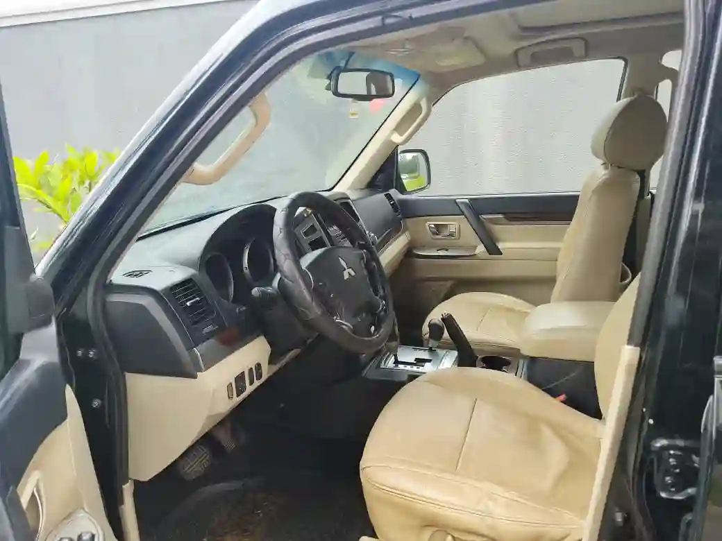 MITSUBISHI PAJERO EN VENTE - Vue 1
