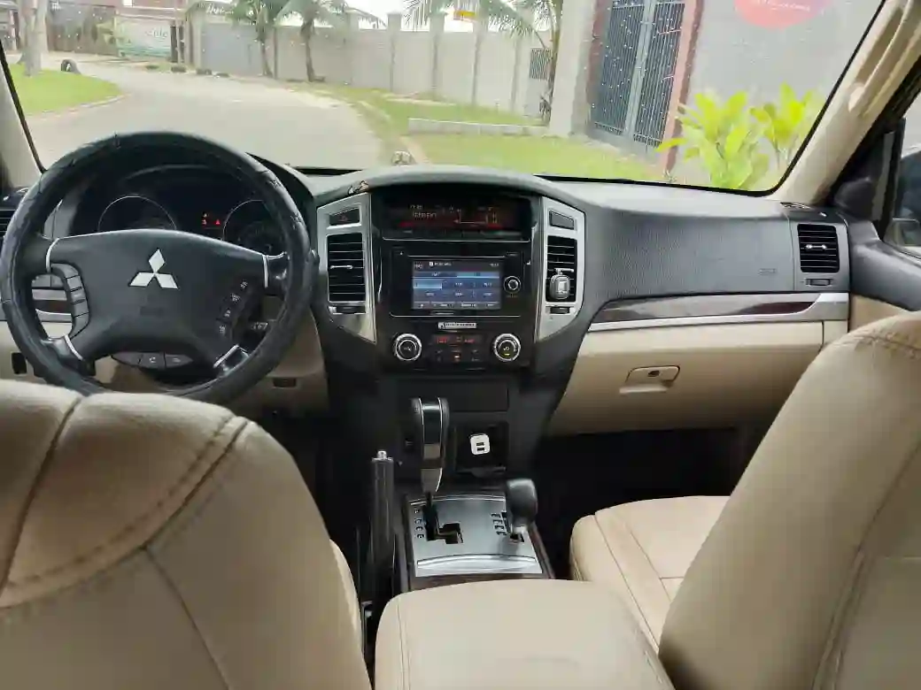MITSUBISHI PAJERO EN VENTE - Vue 2