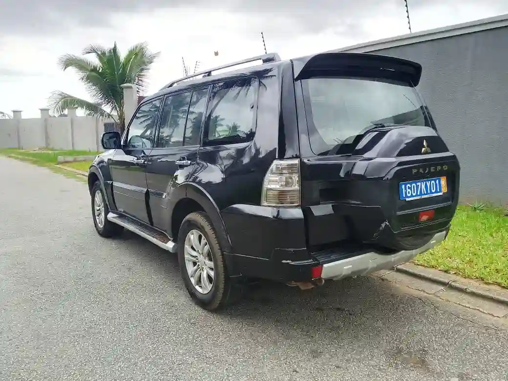 MITSUBISHI PAJERO EN VENTE - Vue 4