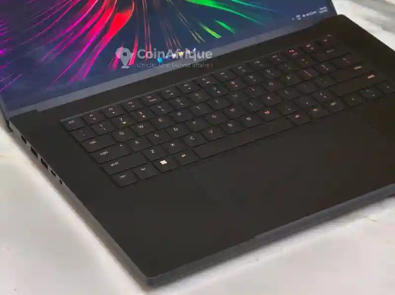 Gamer Razer Blade 14 Core Ultra 7 15th gen 32ram Nvidia rtx 4060 - Vue 3