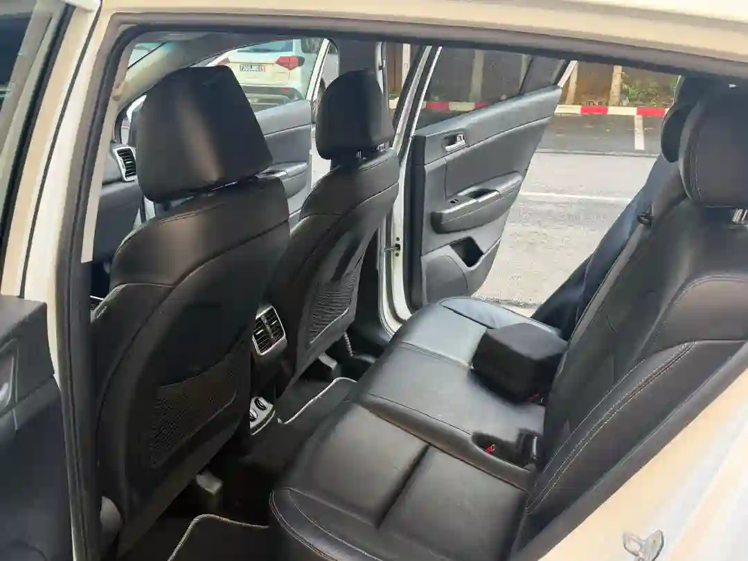 Kia sportage - Vue 4