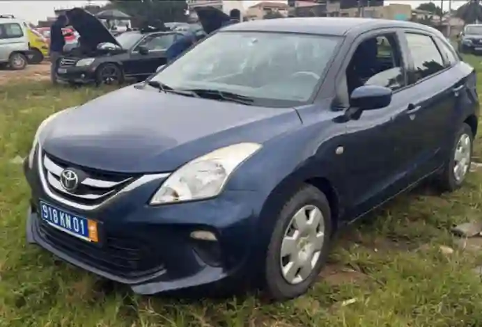 TOYOTA STARLETTE EN VENTE 