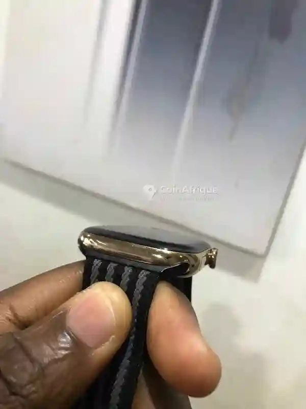 Apple Watch Série 10 Titanium gps Cellulaire 46mm - Vue 1