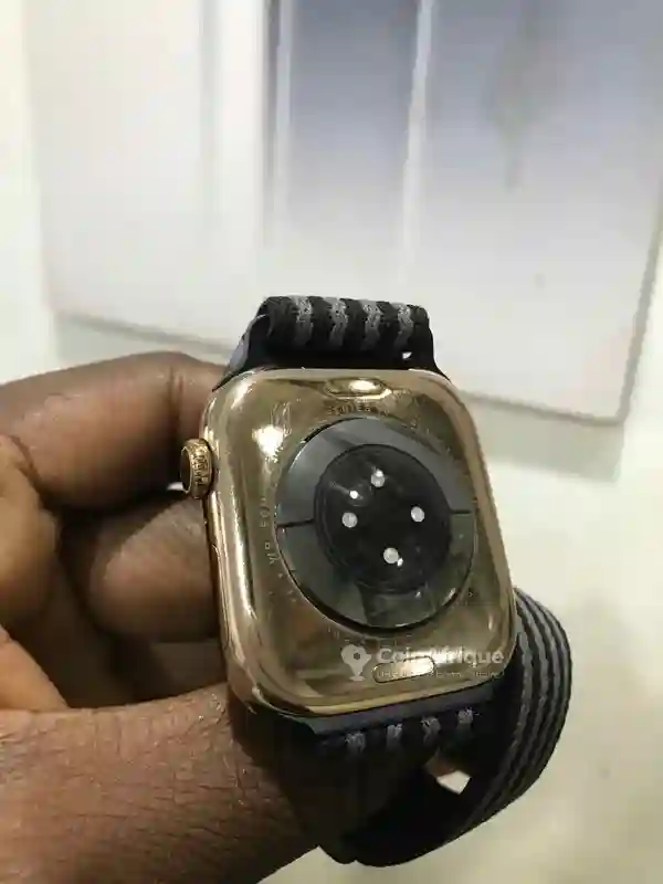 Apple Watch Série 10 Titanium gps Cellulaire 46mm - Vue 3