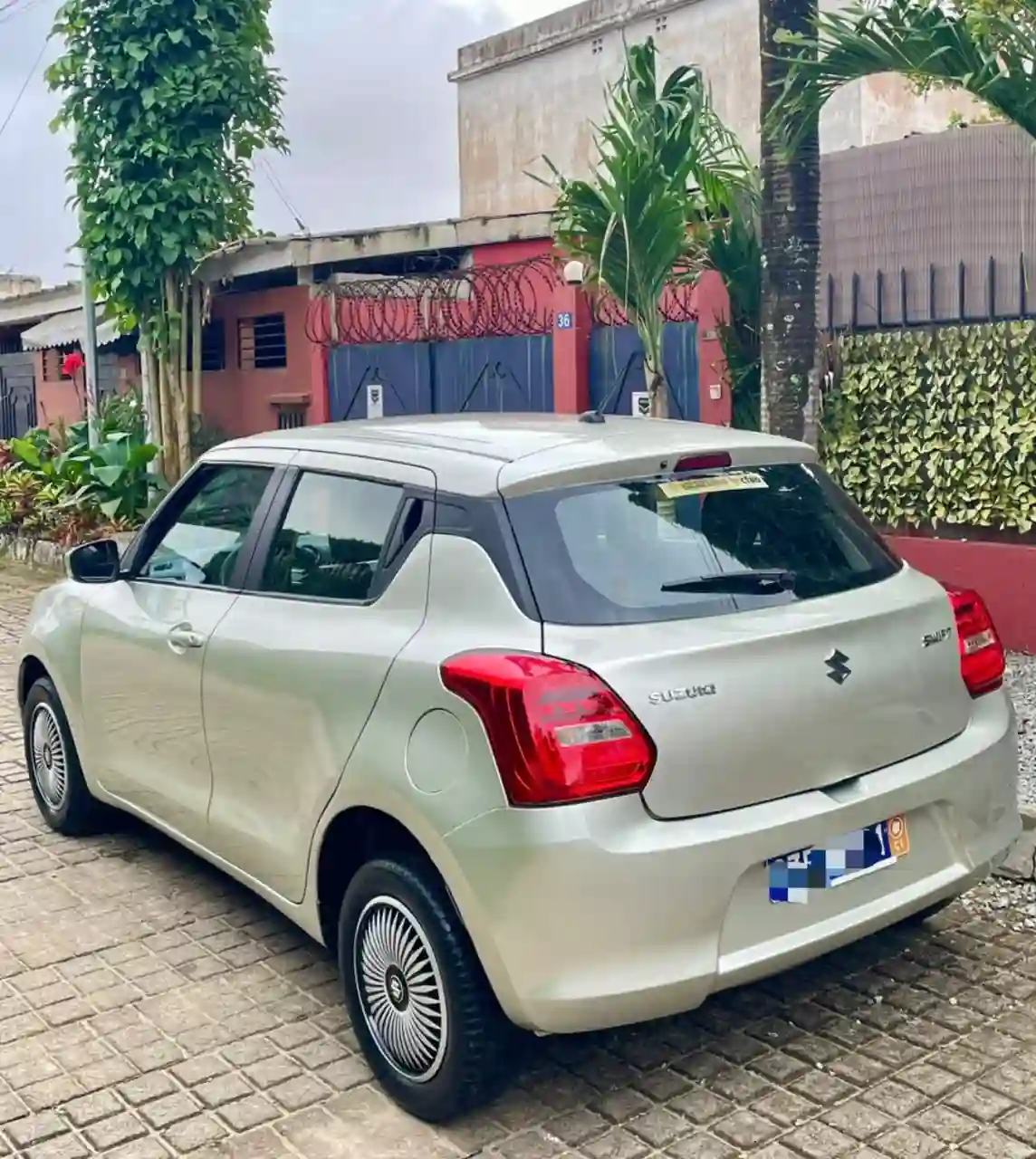 SUZUKI SWIFT EN VENTE  - Vue 4