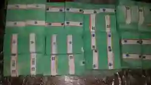 laboratoire en chimie monetaire des billets noir et vert 
