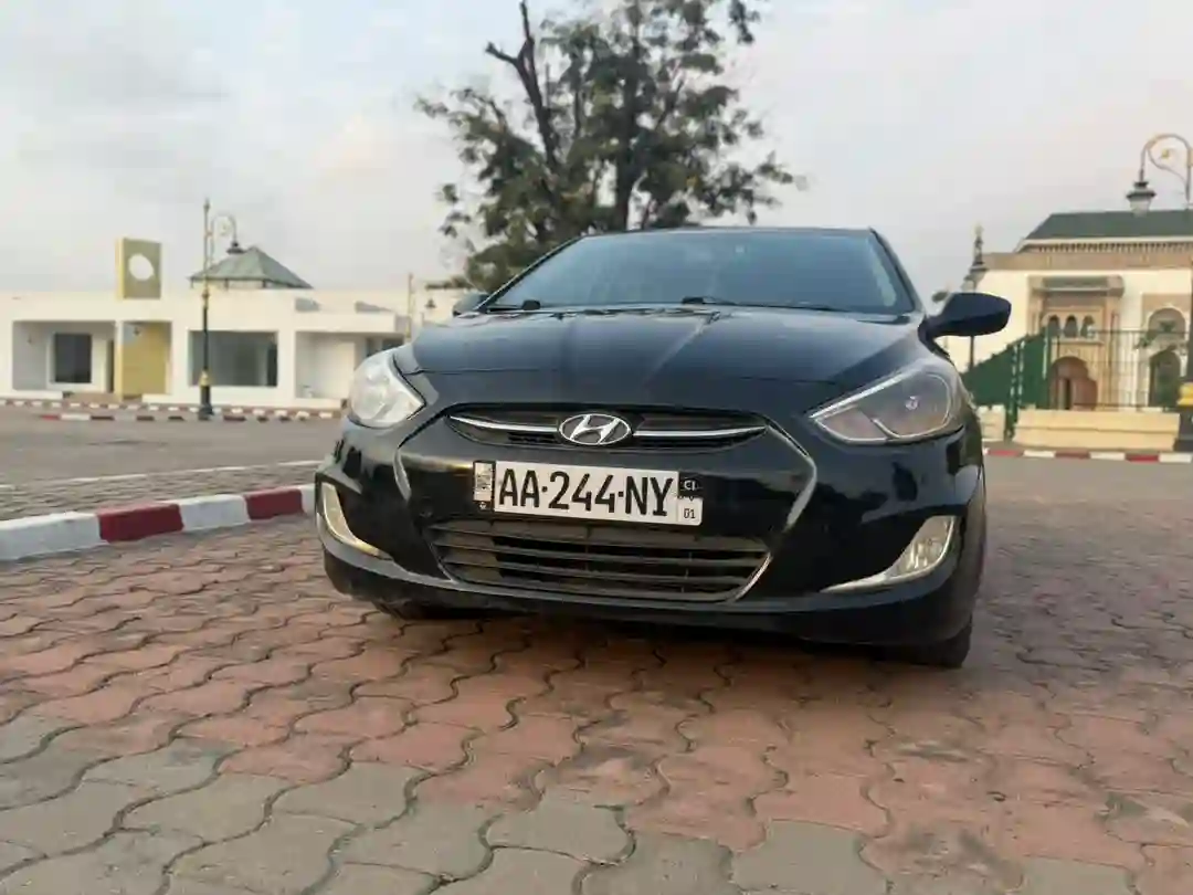 HYUNDAI ACCENT EN VENTE 