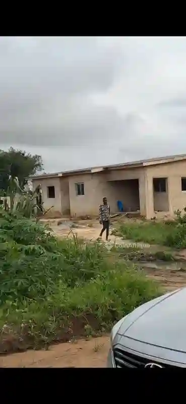 Location 2 Villas Basses Bingerville - Vue 1