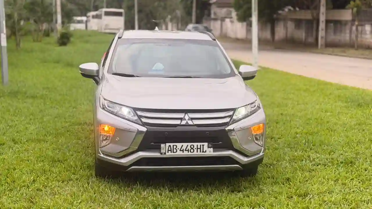 Mitsubishi eclipse Cross  - Vue 1