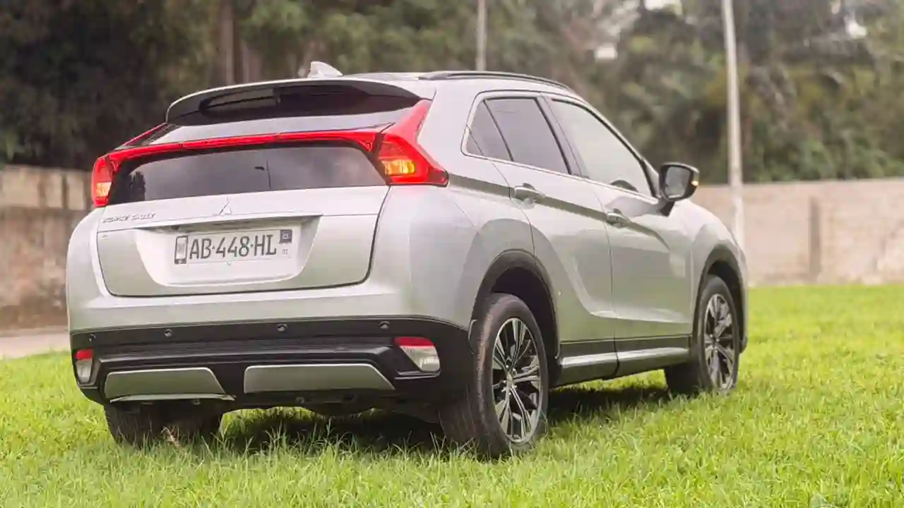 Mitsubishi eclipse Cross  - Vue 2