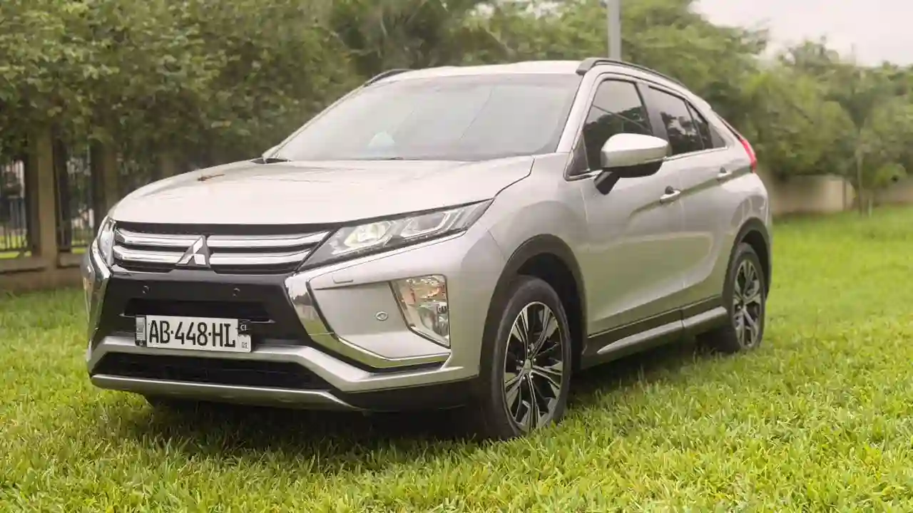 Mitsubishi eclipse Cross  - Vue 3