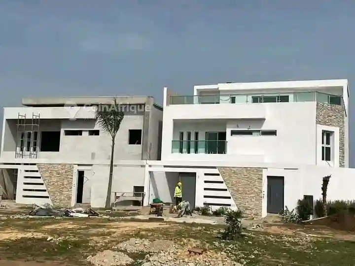 Vente Villa Duplex Haut Standing de 5 Pièces a Bingerville - Vue 2