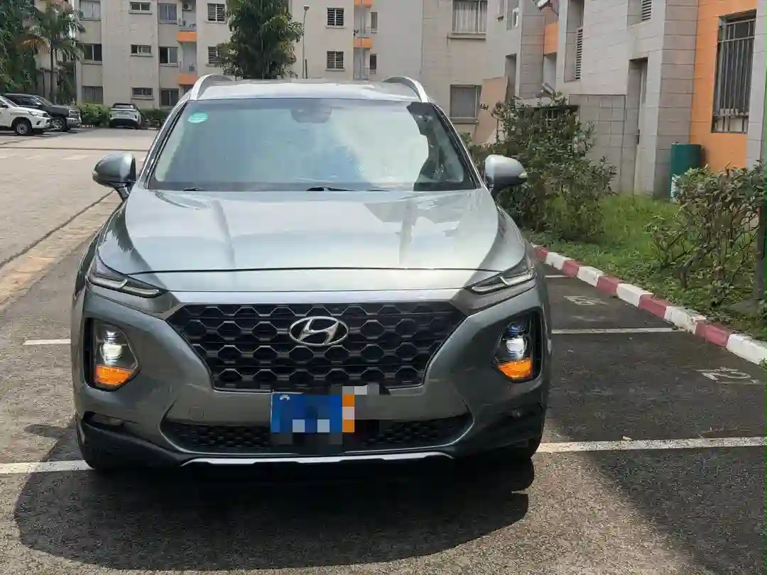 HYUNDAI SANTAFE 7 places EN VENTE  - Vue 3