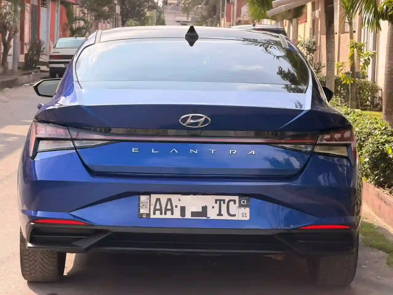 HYUNDAI ELANTRA EN VENTE  - Vue 3