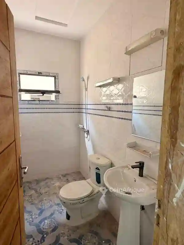 Vente Villa Triplex 7 Pièces - Cocody - Vue 1