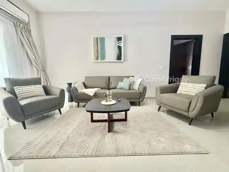 Location Résidence Meublée F2 En Zone 4 - Vue 1