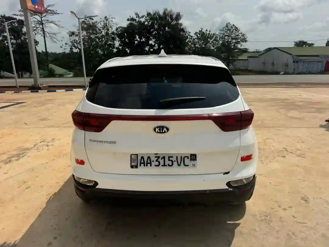 KIA SPORTAGE  - Vue 4