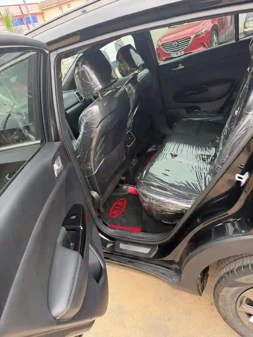 KIA SPORTAGE ANNEE 2021 FOULE OPTION  - Vue 3
