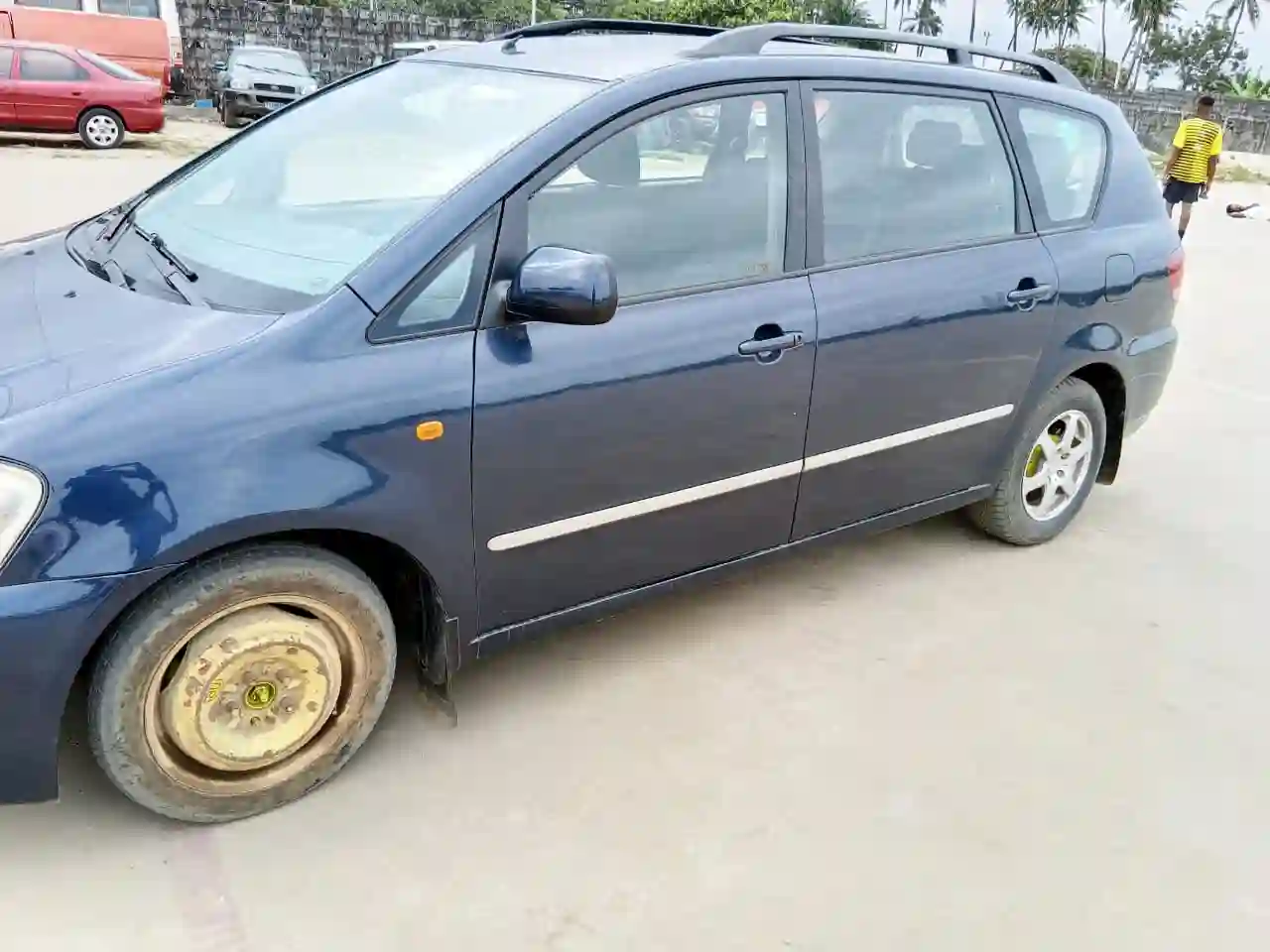 VERSSO 7 PLACES  à Abidjan