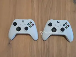 Xbox Série s 2 Mannettes à Abidjan