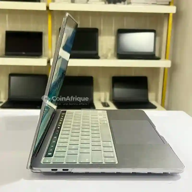 Macbook pro m2 2022 Très Propre - Vue 1