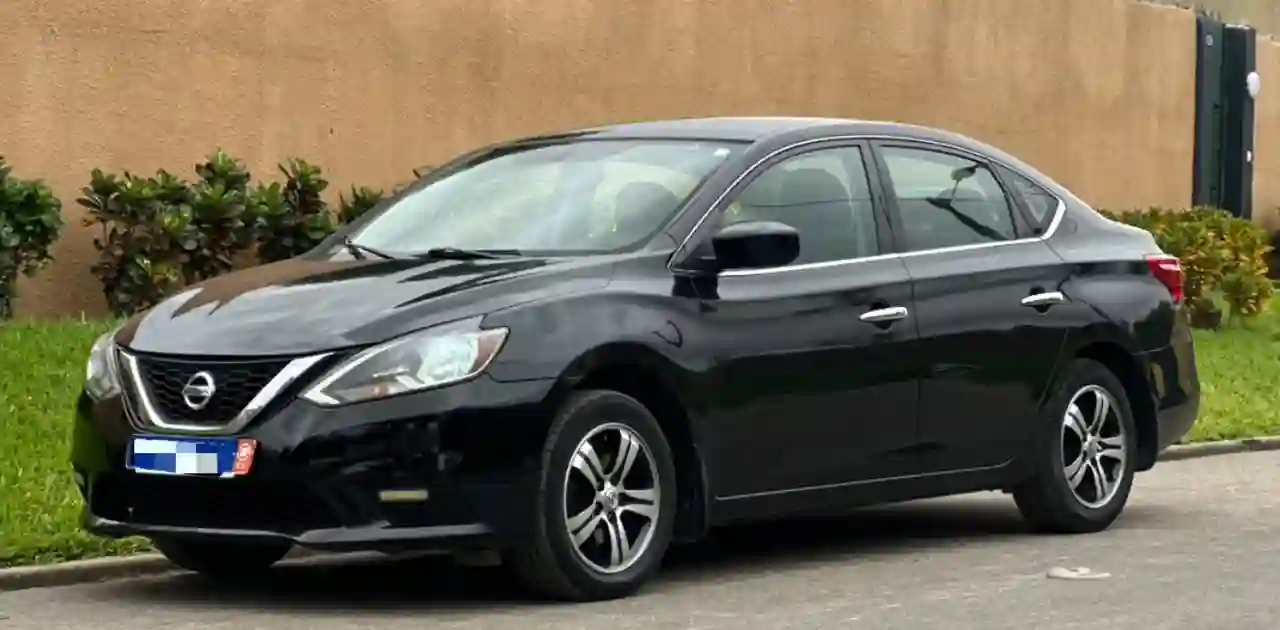 NISSAN SENTRA EN VENTE  - Vue 3
