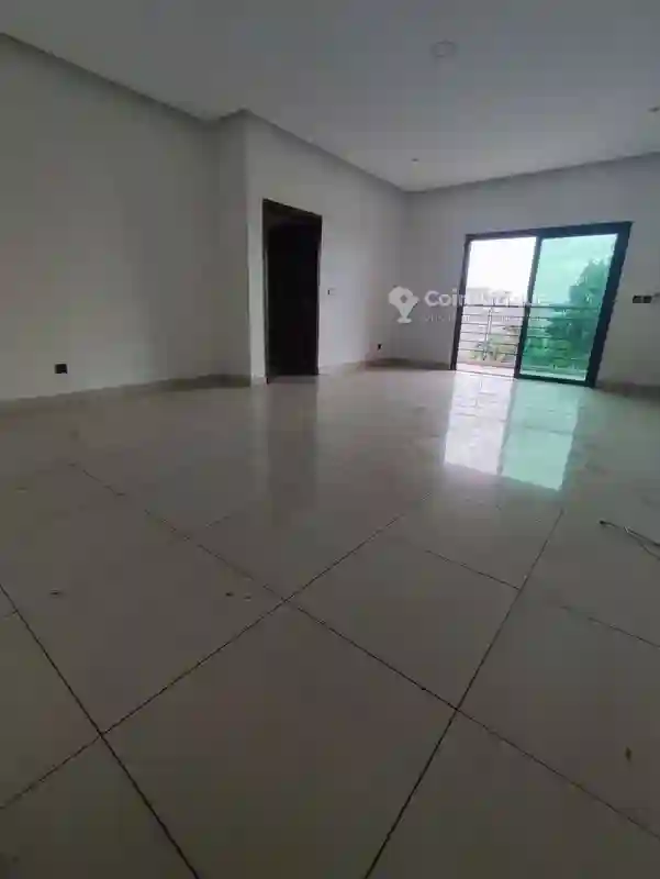 Location Appartement HD 3 Pièces à Cocody Riviera Triangle - Vue 1