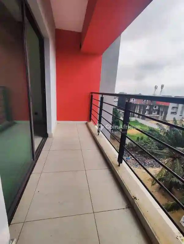 Location Appartement HD 3 Pièces à Cocody Riviera Triangle - Vue 4