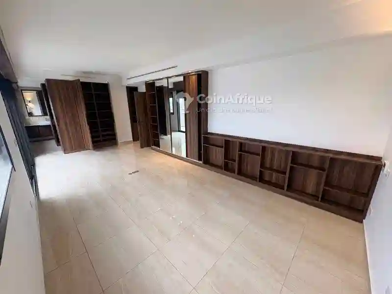 Location Appartements 3 Pièces - le Plateau au 8iem Étage - Vue 2