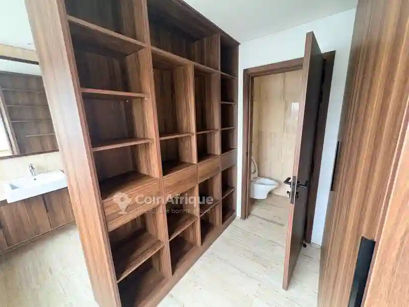Location Appartements 3 Pièces - le Plateau au 8iem Étage - Vue 3