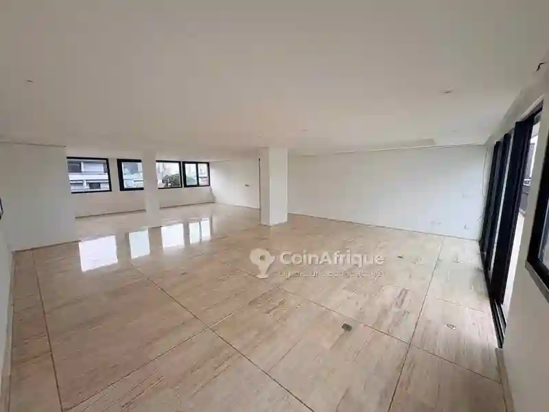 Location Appartements 3 Pièces - le Plateau au 8iem Étage - Vue 4