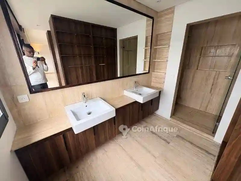 Location Appartements 3 Pièces - le Plateau au 8iem Étage - Vue 7