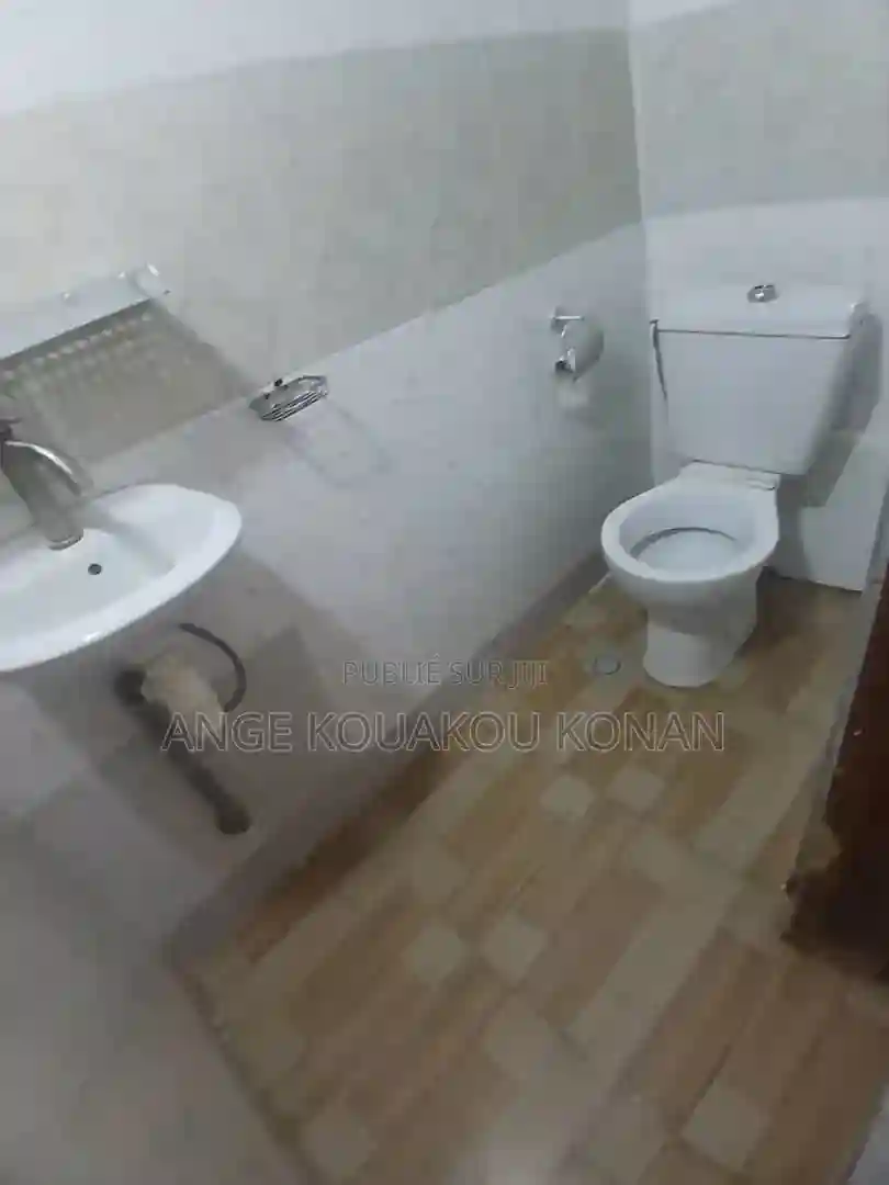4chbre Duplex Dans Cocody à Vendre - Vue 3