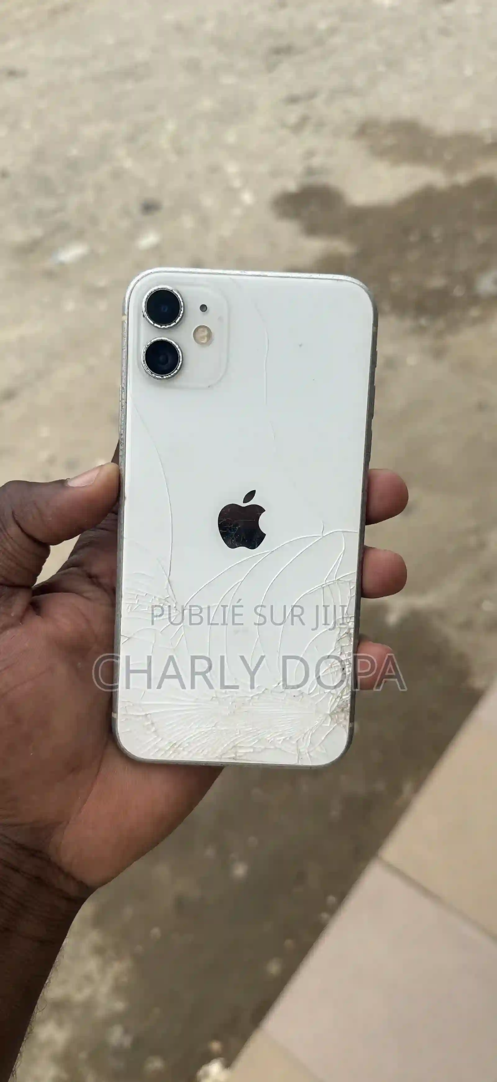 Apple Iphone 11 64 GB Blanc - Vue 3