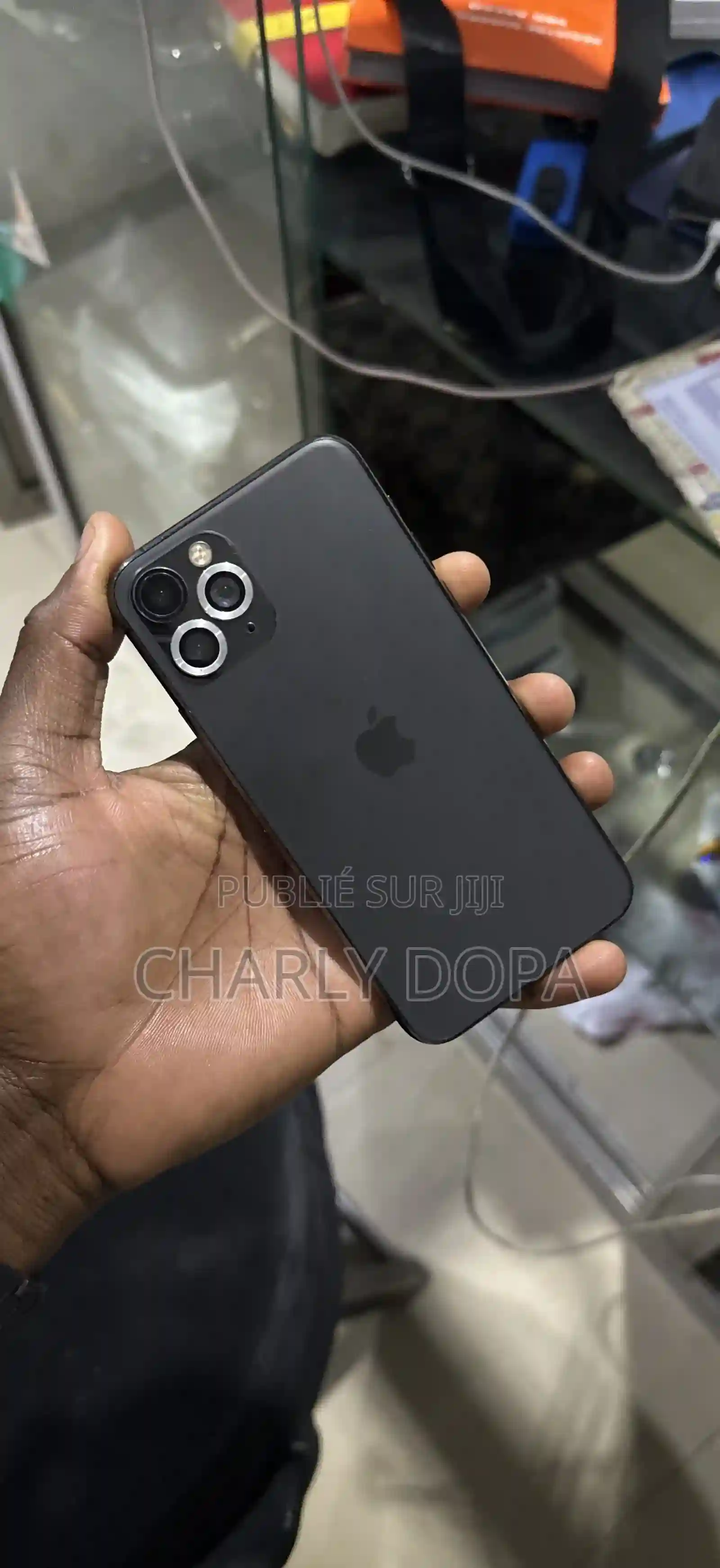 Apple Iphone 11 Pro 64 GB Vert - Vue 2
