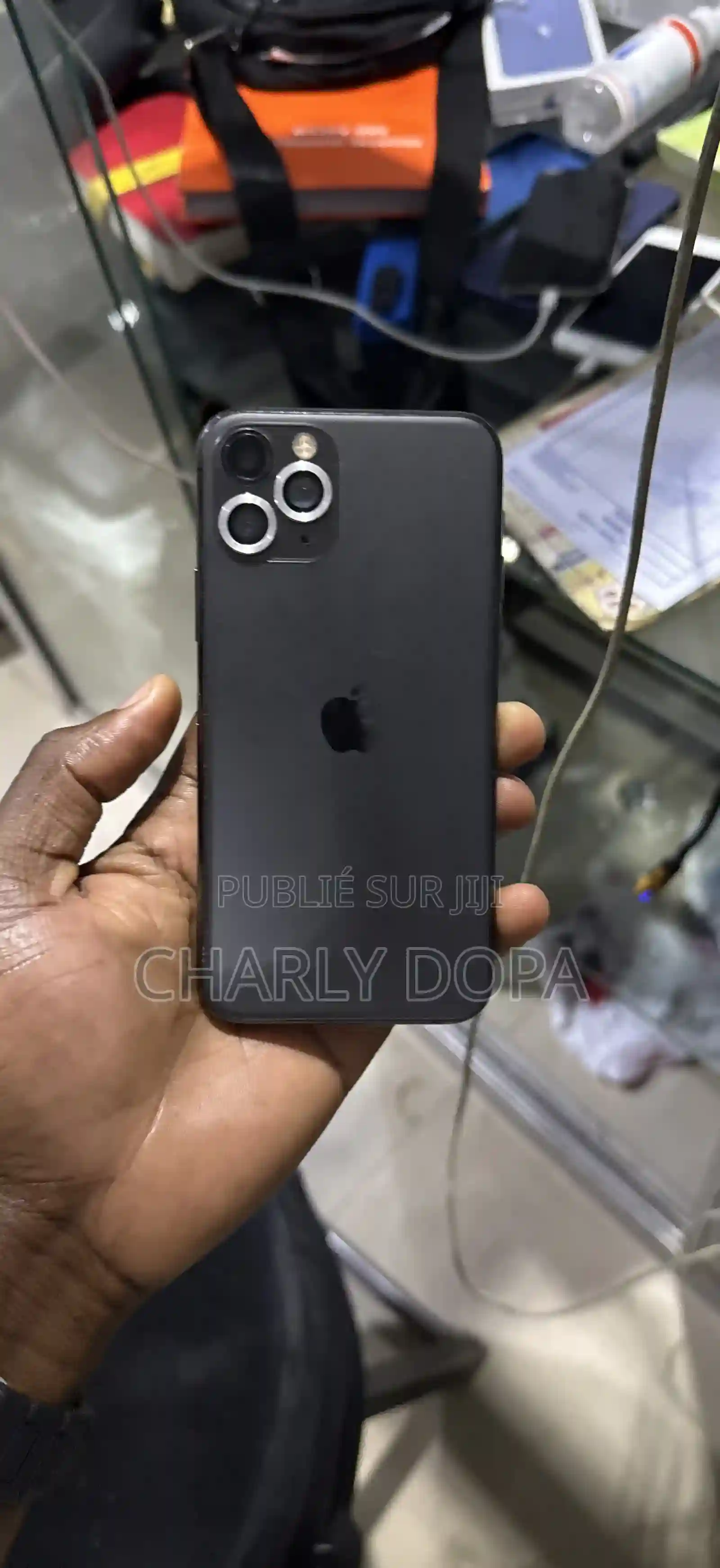 Apple Iphone 11 Pro 64 GB Vert - Vue 3
