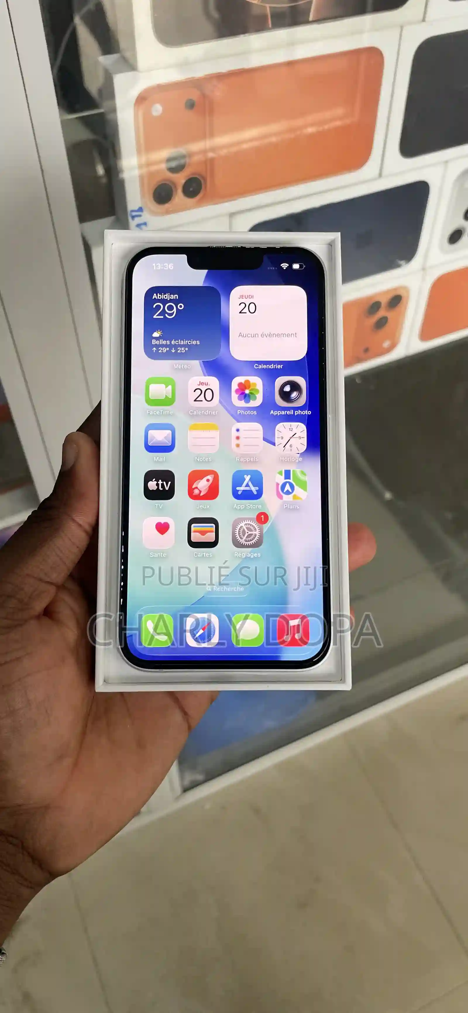 Apple Iphone 16e 128 GB Blanc - Vue 4