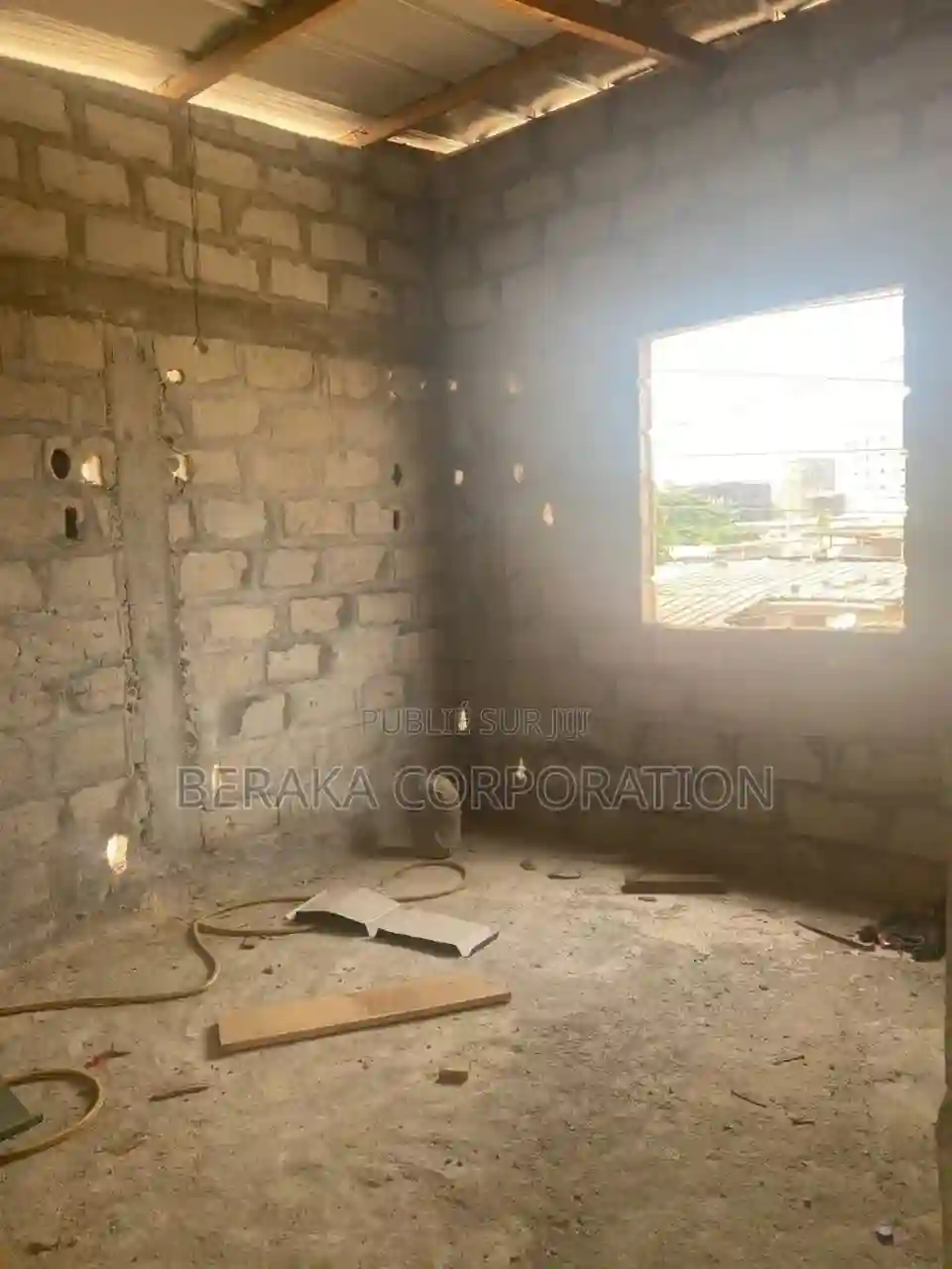 Studio Dans Beraka Corporation Cocody à Vendre - Vue 2