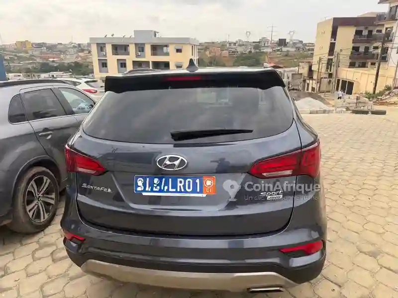 Hyundai Santa fe 2018 Automatique Troc Possible - Vue 1