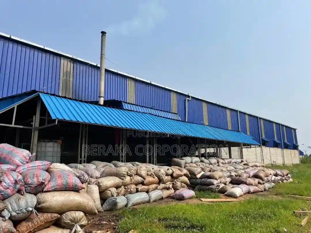 Usine D’anacade Activité - Possède Une Usine De Transform - Vue 3