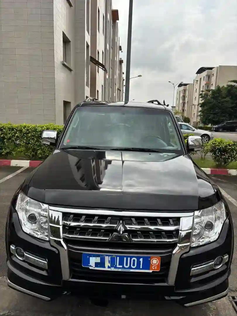 Mitsubishi Pajero GLS en vente  à Abidjan