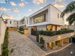 Maison à Louer aux 2plateaux Vallon à Abidjan